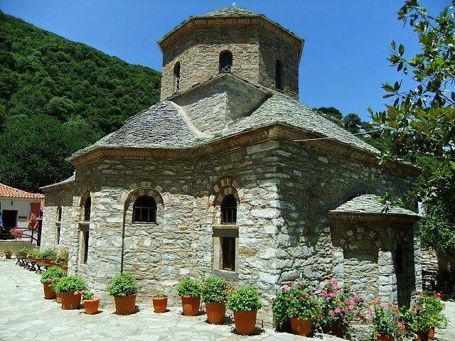 Sto organizzando una vacanza a Skiathos: tutto quello che ho scoperto prima di partire Monastero di Evangelistria