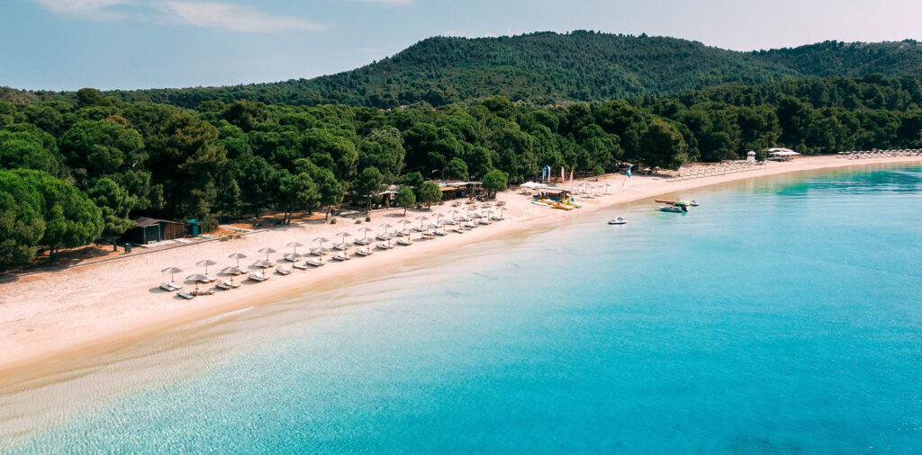Sto organizzando una vacanza a Skiathos: tutto quello che ho scoperto prima di partire koukounaries spiaggia